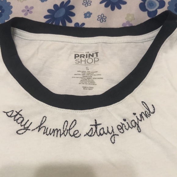 Short sleeve t shirt girls size small - Picture 2 of 7